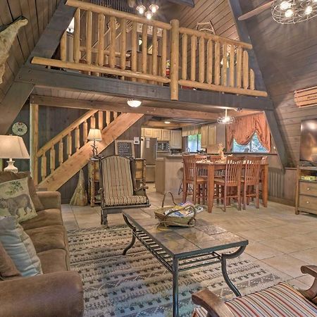 Snuggle Inn In The Heart Of Chalet Village! Gatlinburg Eksteriør billede