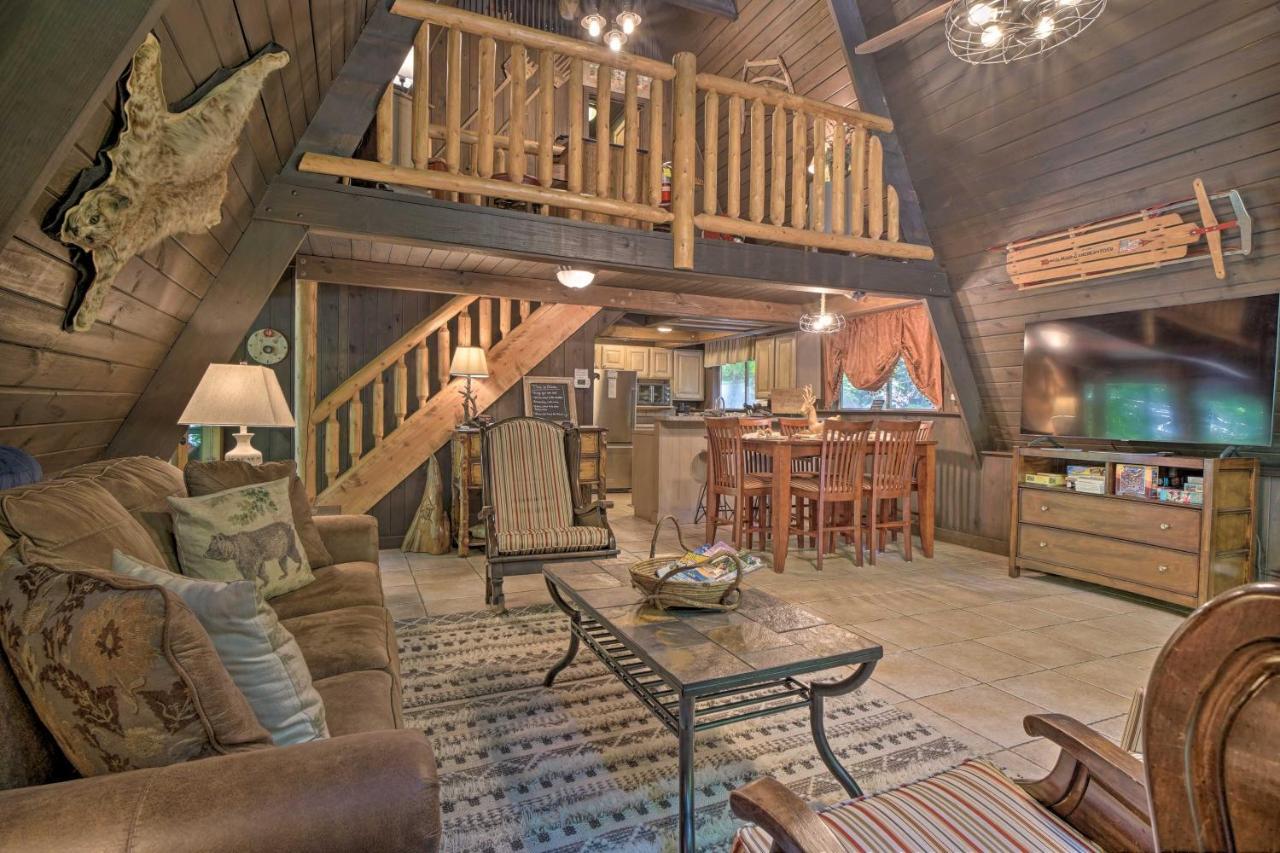 Snuggle Inn In The Heart Of Chalet Village! Gatlinburg Eksteriør billede