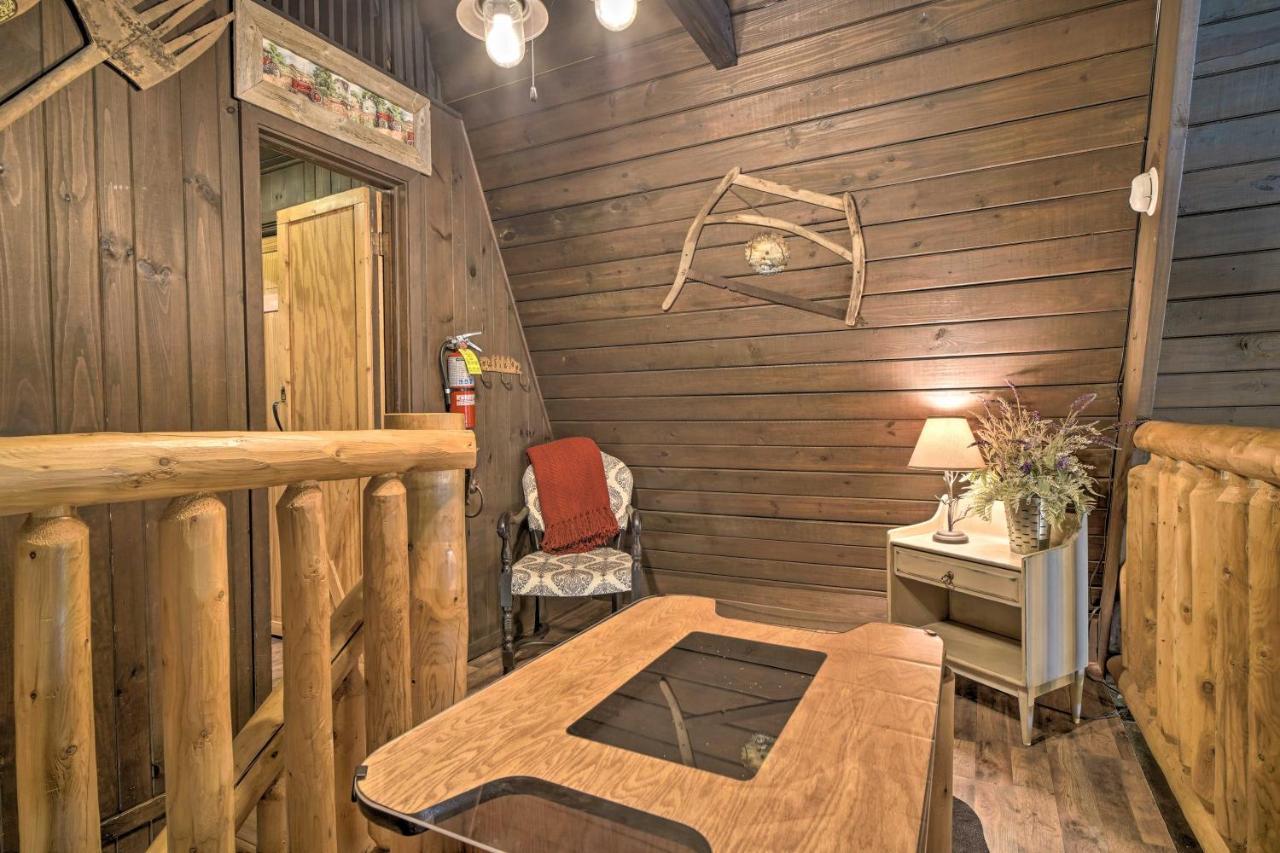 Snuggle Inn In The Heart Of Chalet Village! Gatlinburg Eksteriør billede